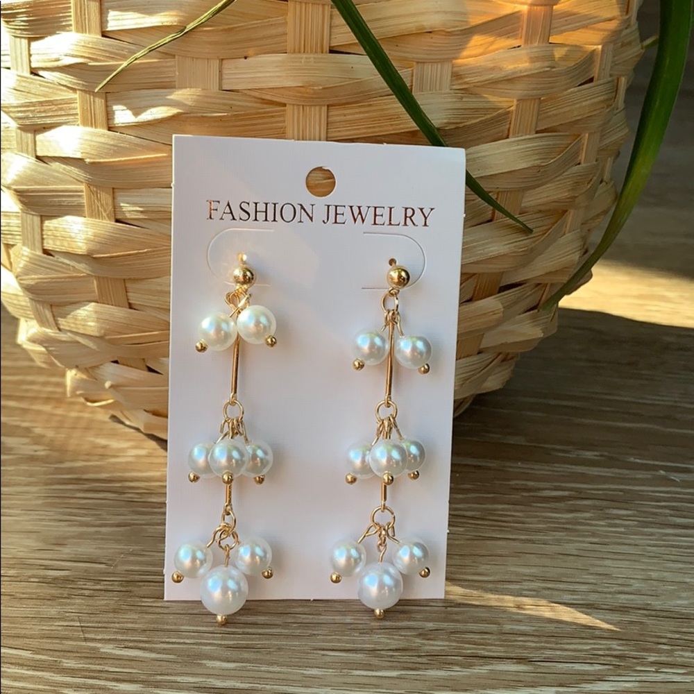 NWT Elegant Pearl Earrings - handmade!